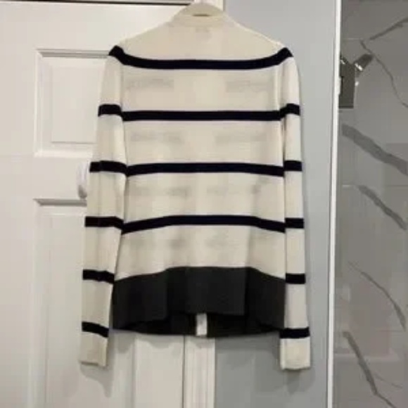 GAP Off-White, Navy, and Gray Striped V-neck Cardigan - Picture 6 of 10